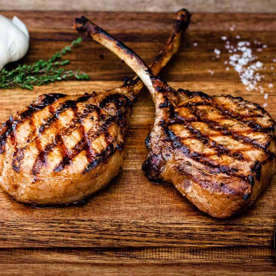 Loin Chop Steak de Cerdo 290gr con Puré de Papa Trufado